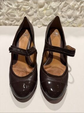 Nurture by Lamaze Dark Brown Mary Jane Heels with Strap